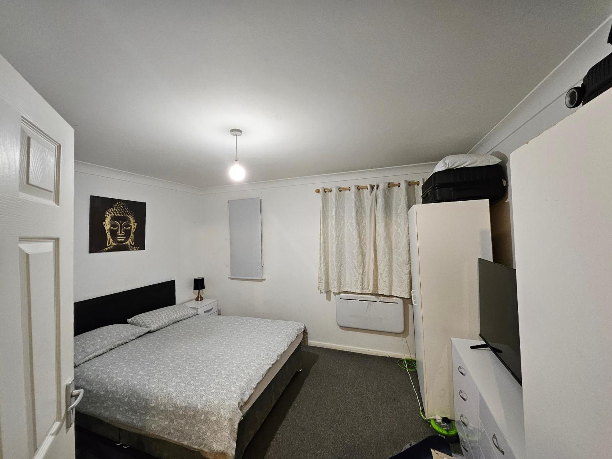 Lovely Fully Furnished One Bed Flat To Let Энфилд Экстерьер фото